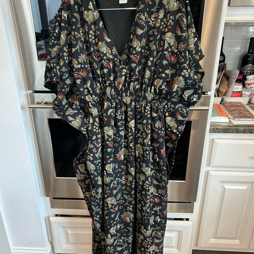 Highness Floral Maxi Dress/caftan, free size (fits like XL). GUC
